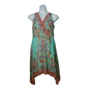 Sandra Darren Fress Mint Floral Sharktail Size 8